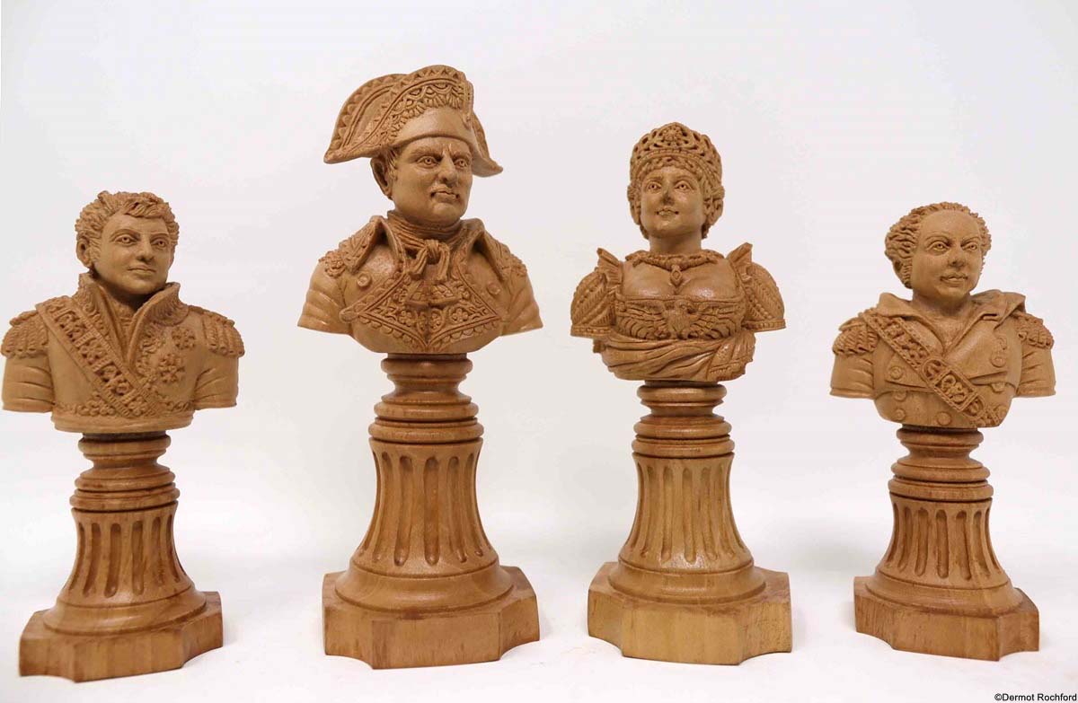 DK Bust Chess Set