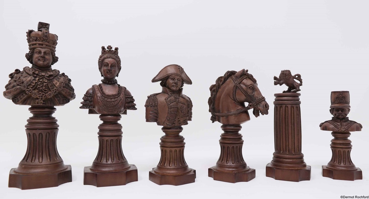 DK Bust Chess Set