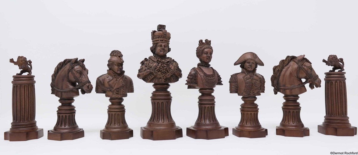 DK Bust Chess Set