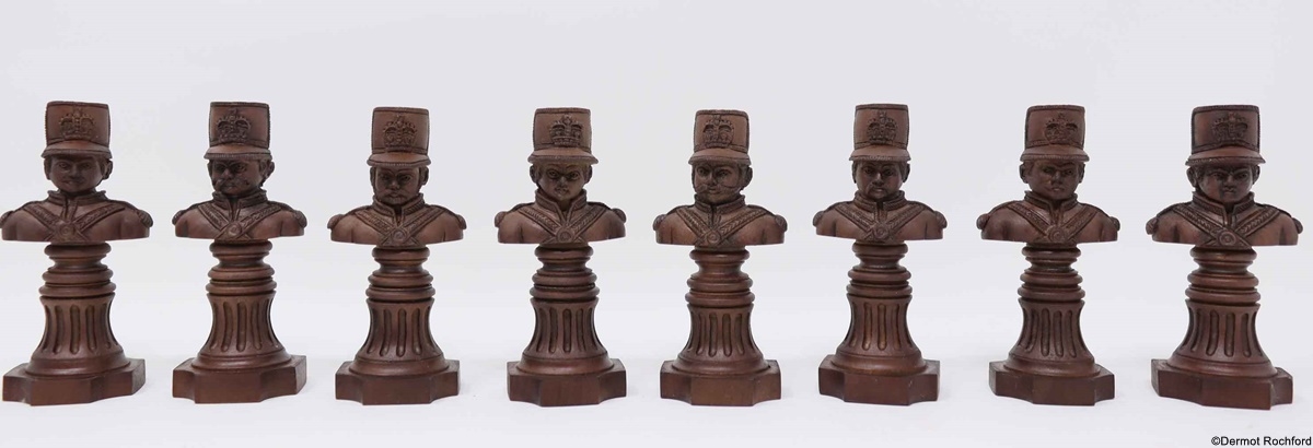 DK Bust Chess Set