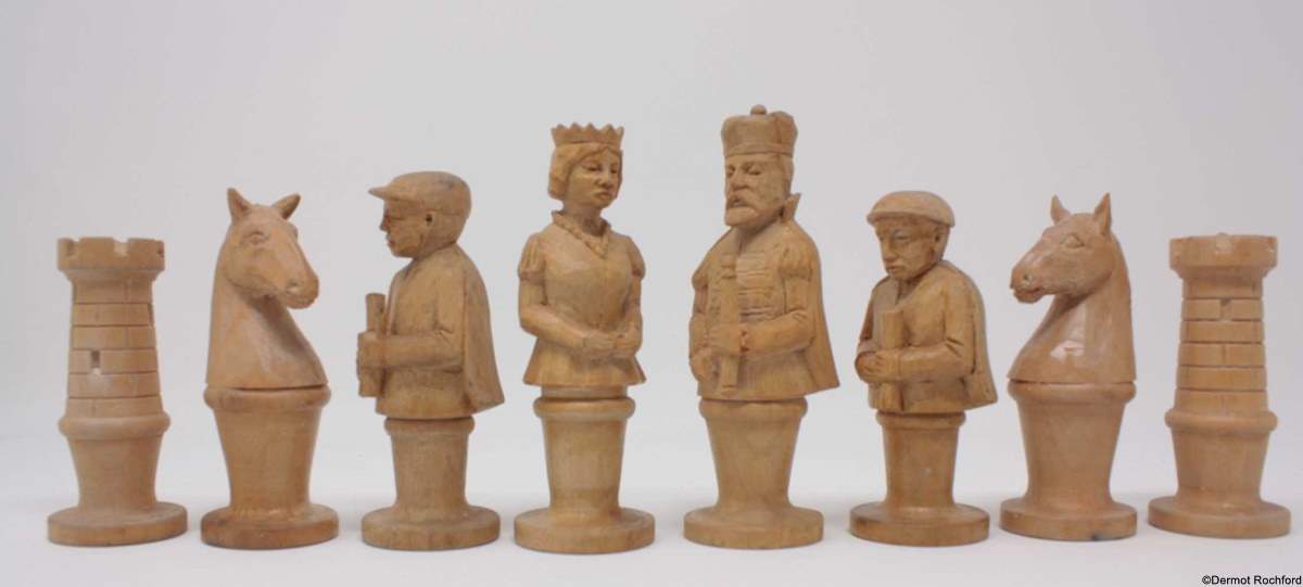 Bust Swiss hand carved wood chess set
